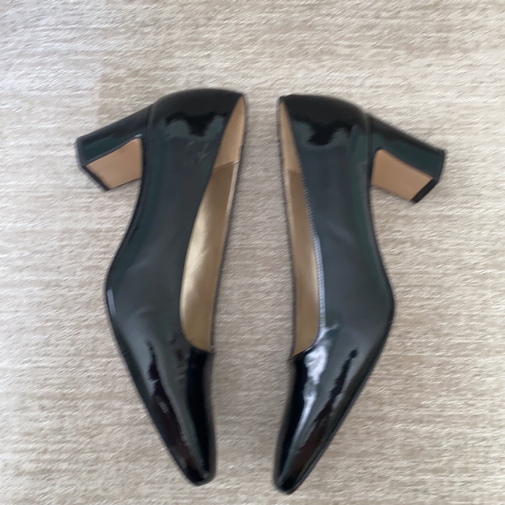 Vaneli black patent leather heels/pumps . Size 8M - Picture 4 of 9